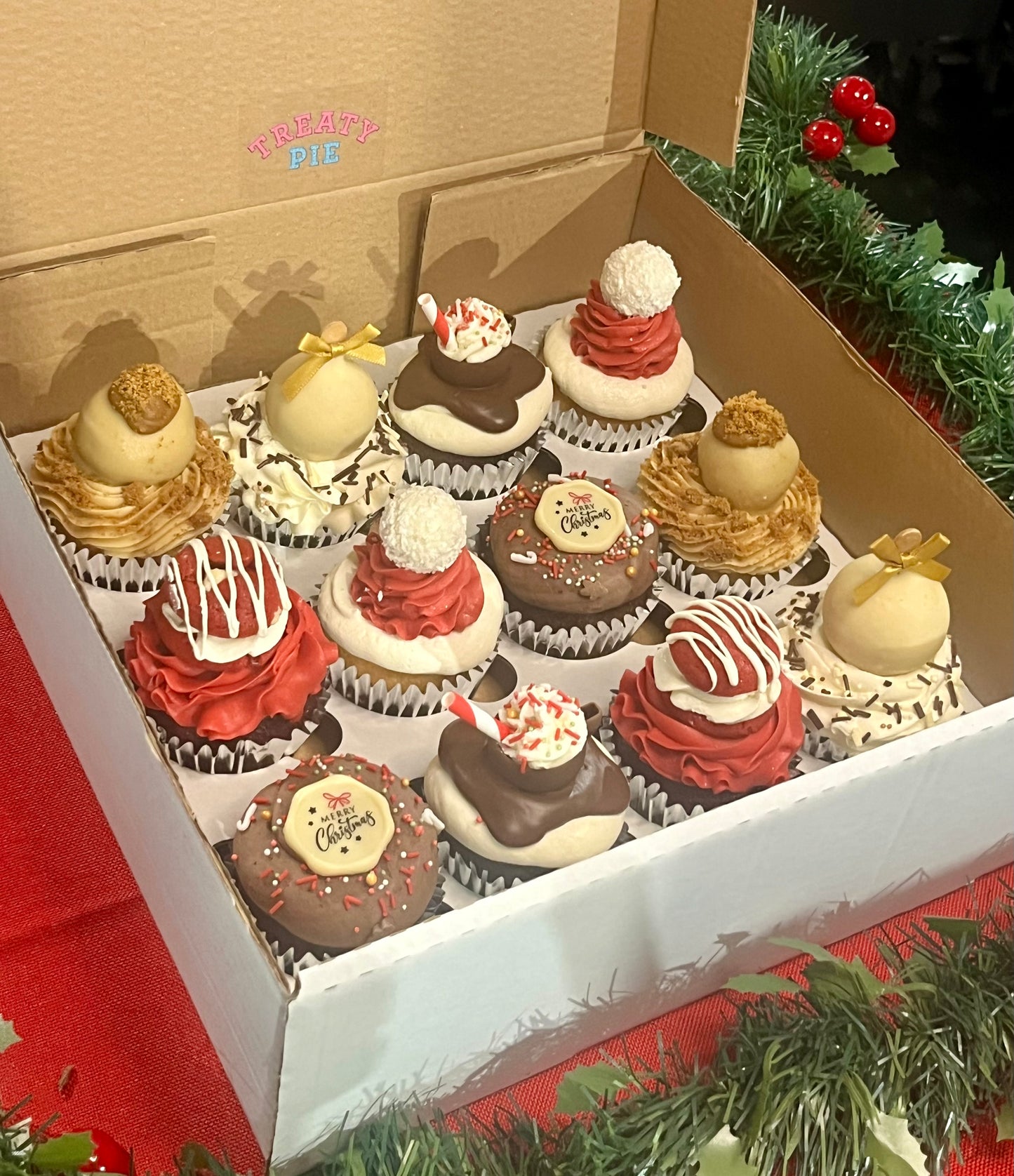12 Cupcake Box